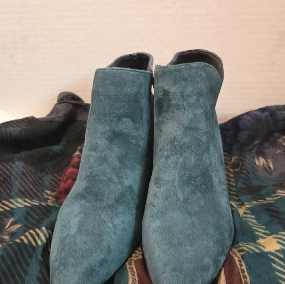Emerald Green Booties. - Picture 7 of 10
